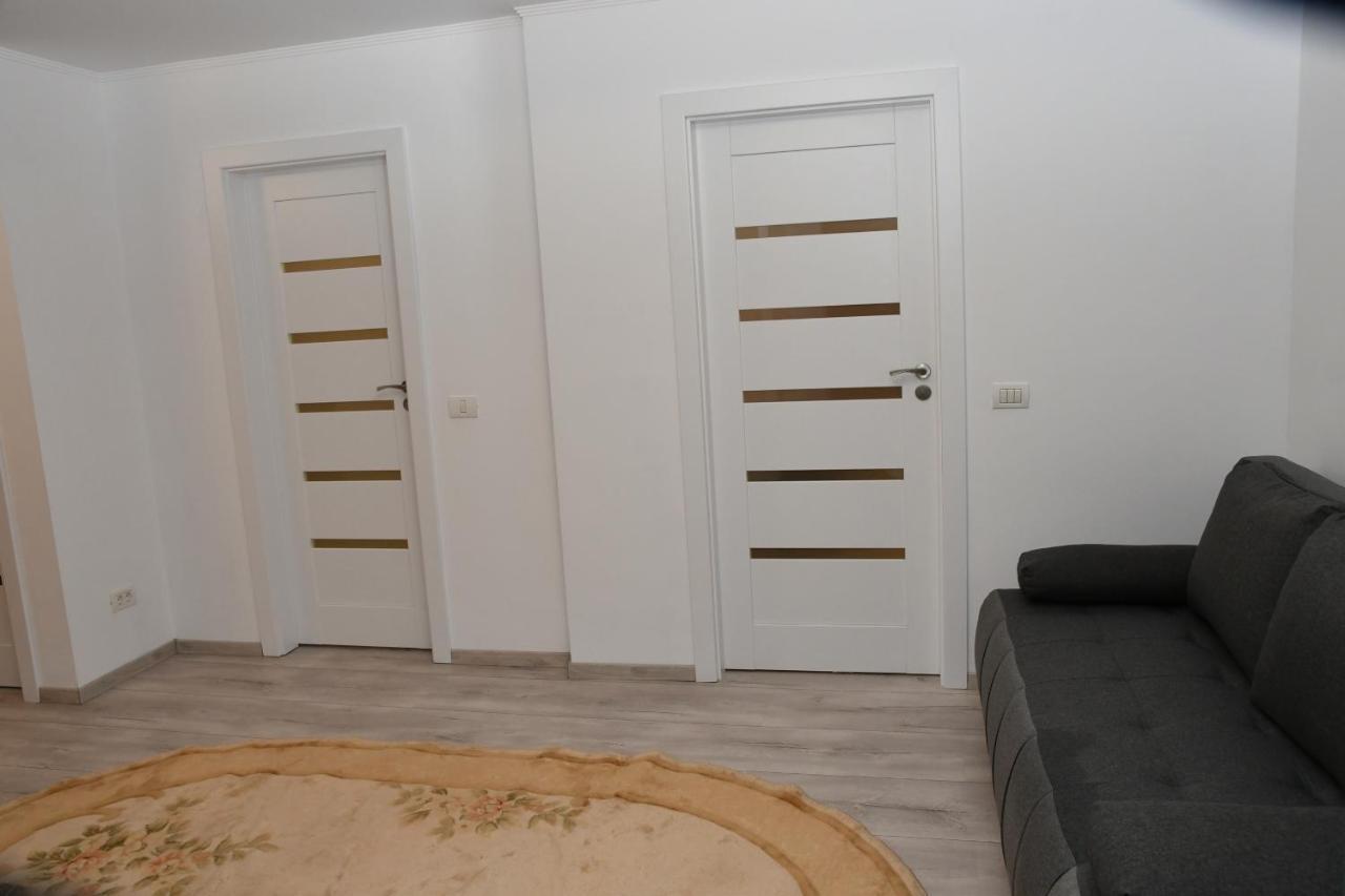 Toporasi Apartament Lejlighed Craiova Eksteriør billede